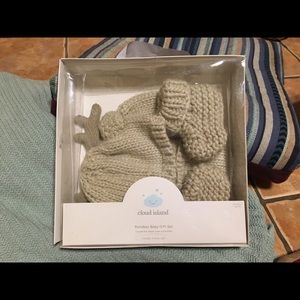 New Cloud Island “Reindeer” Baby Gift Set